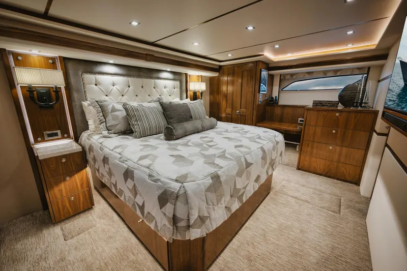 Why Wouldn't We Yacht Photos Pics Viking 80 Why Wouldn't We - Interior Stateroom