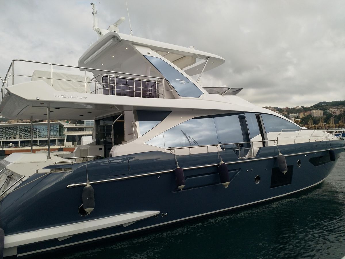 2022 Azimut 74 