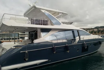 2022 Azimut 72