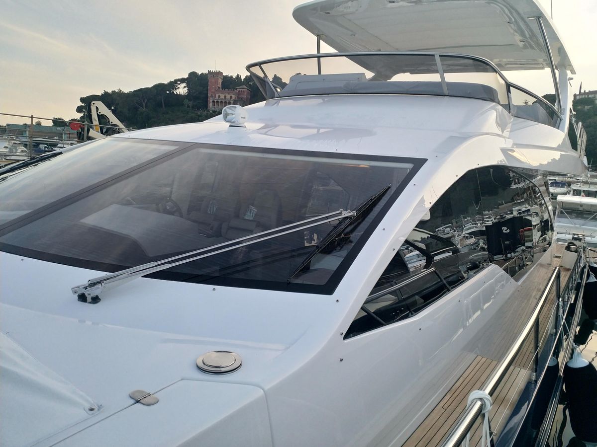 2022 Azimut 74 