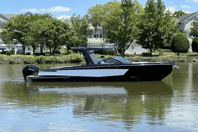 Aviara AV32 Outboard