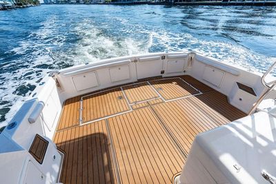 Yacht