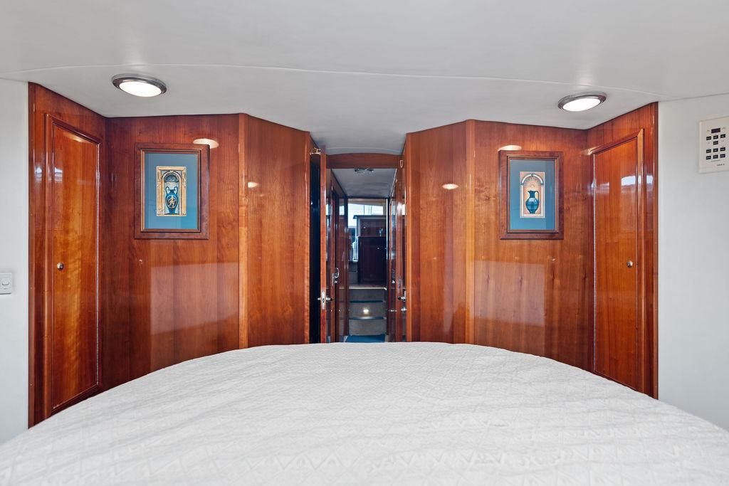 2001 Riviera 48 