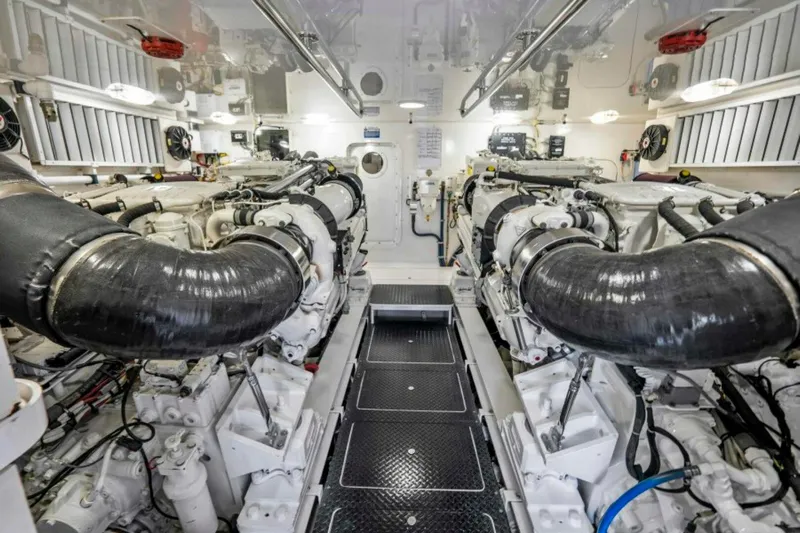 Last Call Yacht Photos Pics 