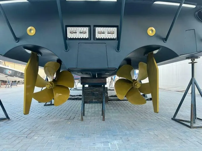 Last Call Yacht Photos Pics 