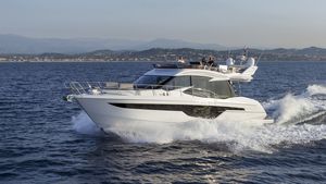 Galeon 500 Fly