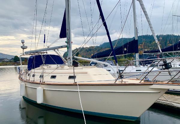 2001 Island Packet 380