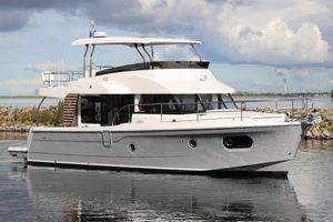 2022 Beneteau Swift Trawler 48