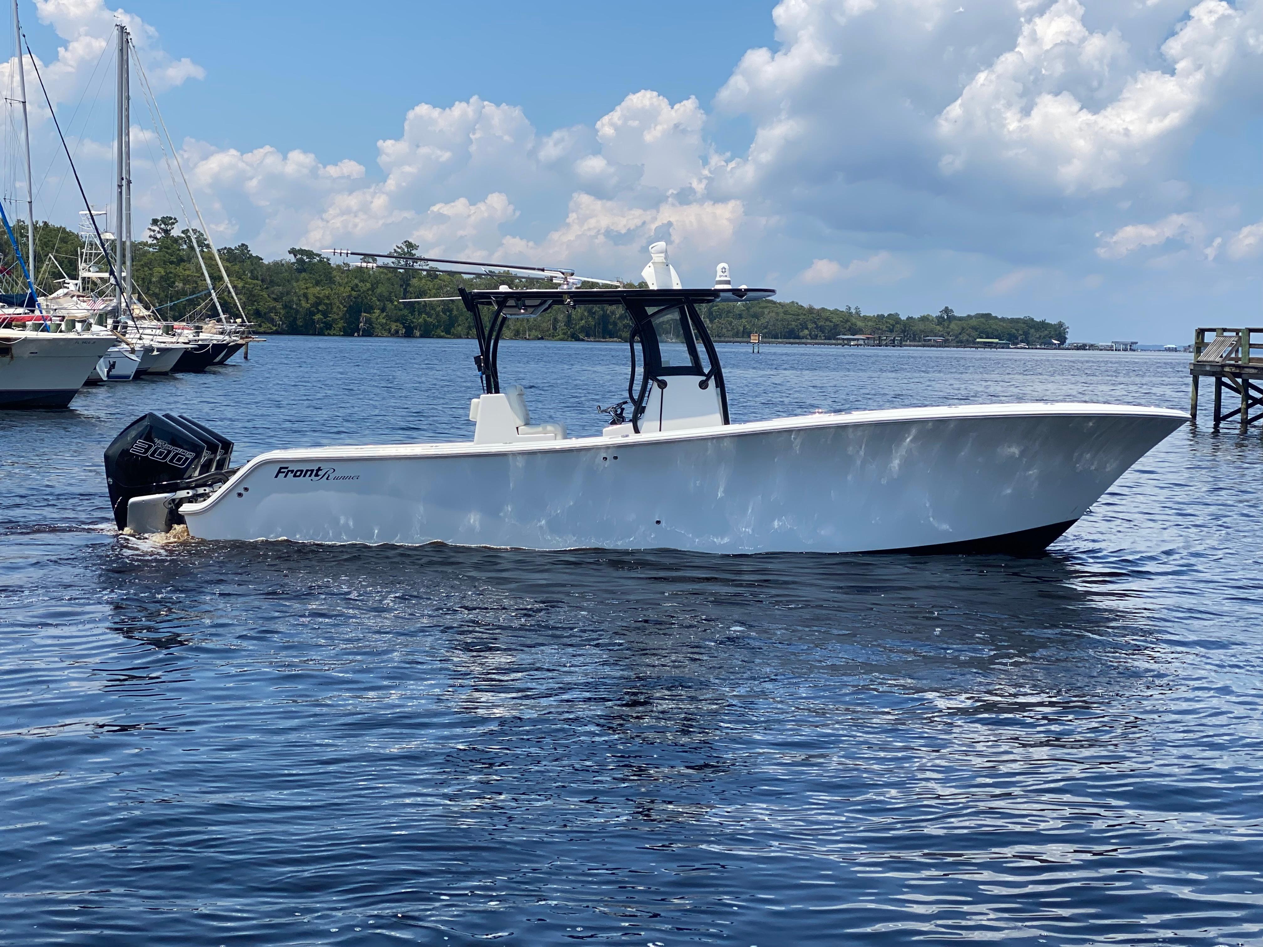 2023 Front Runner 33 CC Center Console for sale - YachtWorld