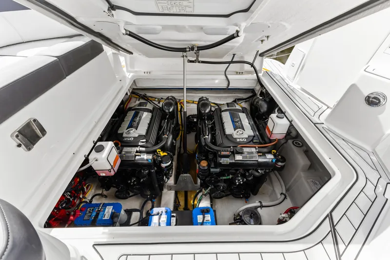 Gettin Trashy Yacht Photos Pics 