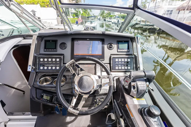 Gettin Trashy Yacht Photos Pics 