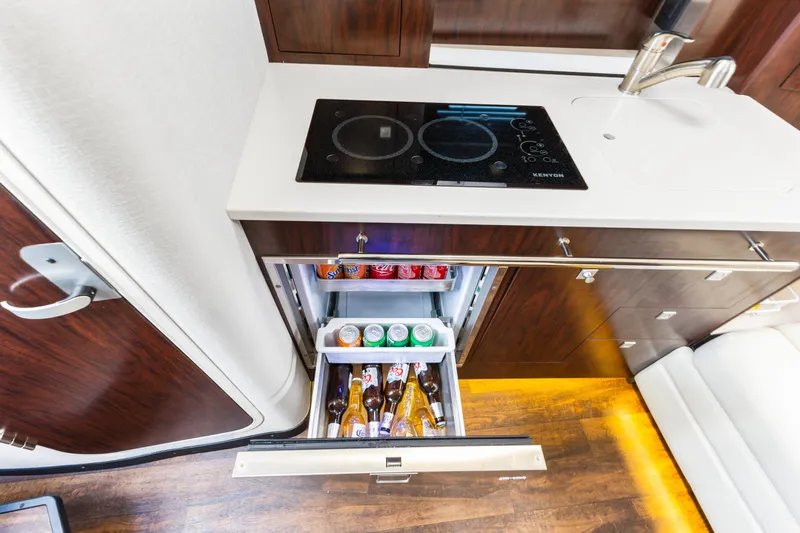 Gettin Trashy Yacht Photos Pics 