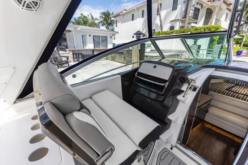 Gettin Trashy Yacht Photos Pics 