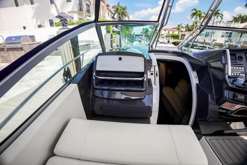 Gettin Trashy Yacht Photos Pics 