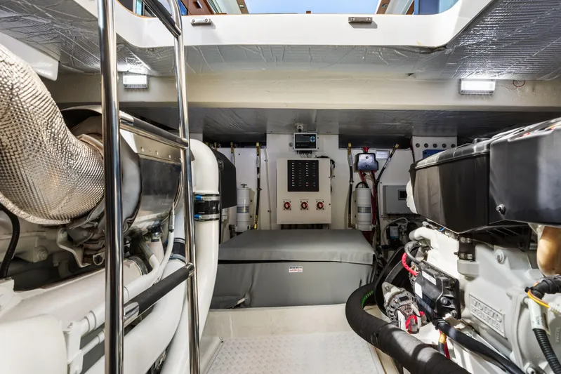 Sustina Yacht Photos Pics 