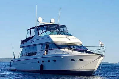 Carver 570 Voyager Pilothouse