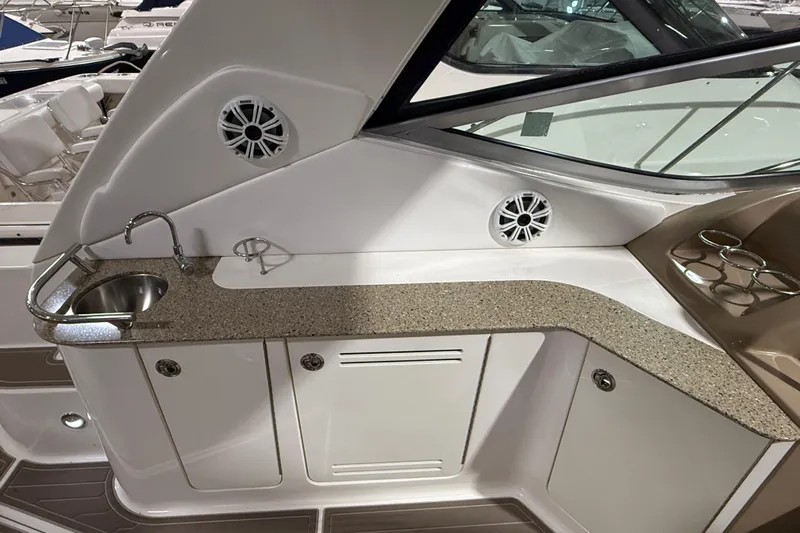  Yacht Photos Pics 2017 Sea Ray Sundancer 330 boat interior with sink and countertop.