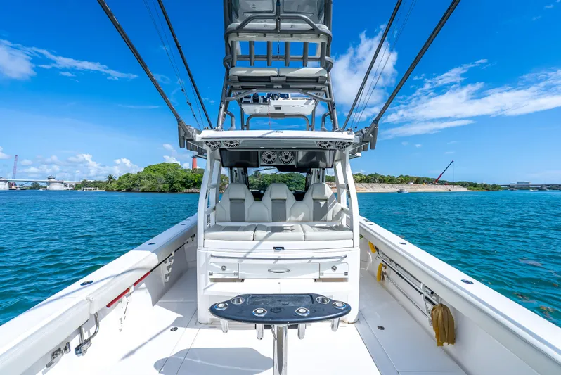 Two Roads Yacht Photos Pics 2021 Solace 41CS boat on clear blue water under a sunny sky.
