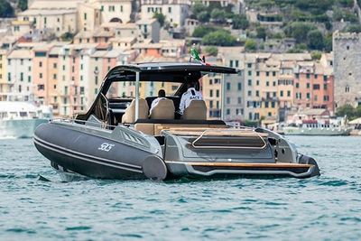 Yacht