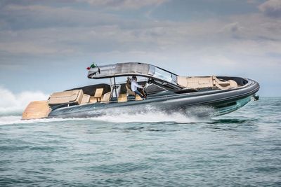 Yacht