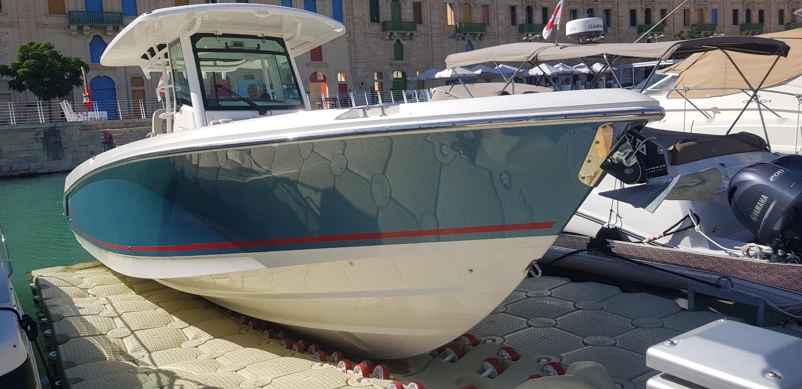 2018 Boston Whaler 330 Outrage Center Console for sale YachtWorld