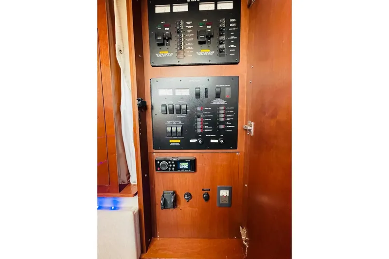  Yacht Photos Pics Electrical control panel inside 2010 Sea Ray 450 Sundancer yacht, featuring switches and gauges.