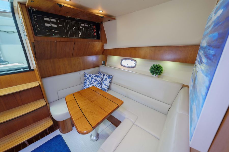 2011 Tiara Yachts 43 Open