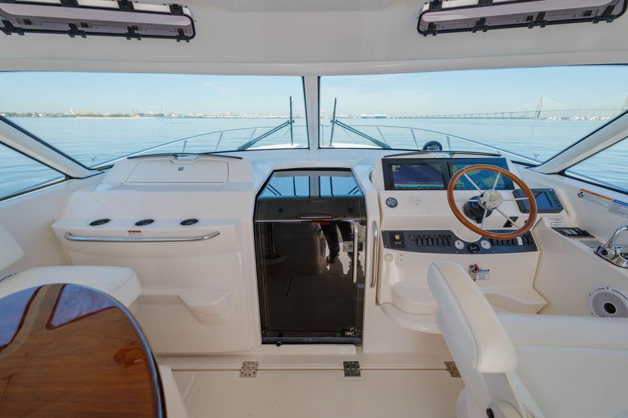 2011 Tiara Yachts 43 Open