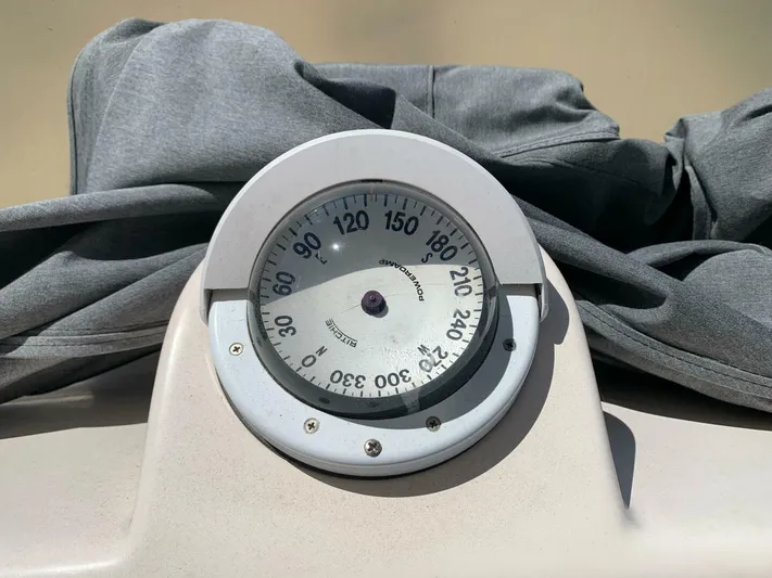 Sundog Yacht Photos Pics Compass on a 1996 Ocean Alexander 423 Classico boat.