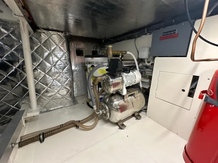  Yacht Photos Pics Bertram 43 Convertible