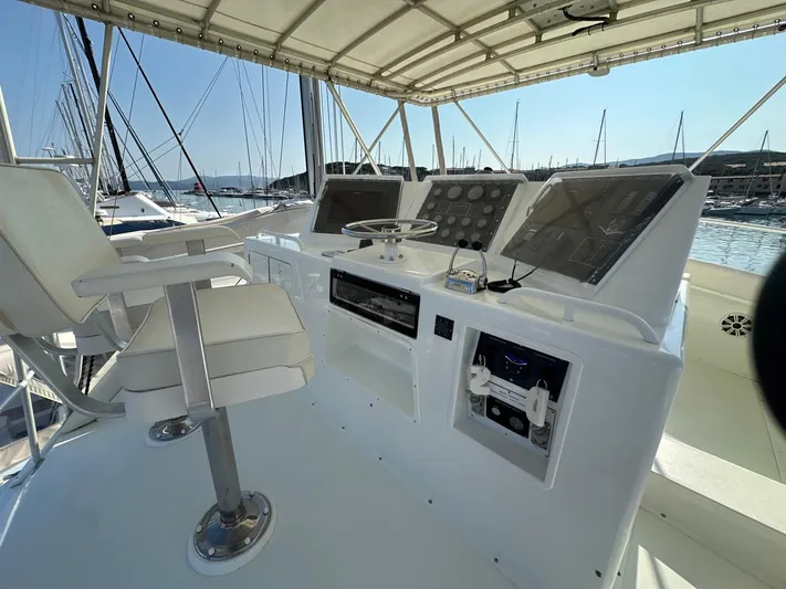  Yacht Photos Pics Bertram 43 Convertible