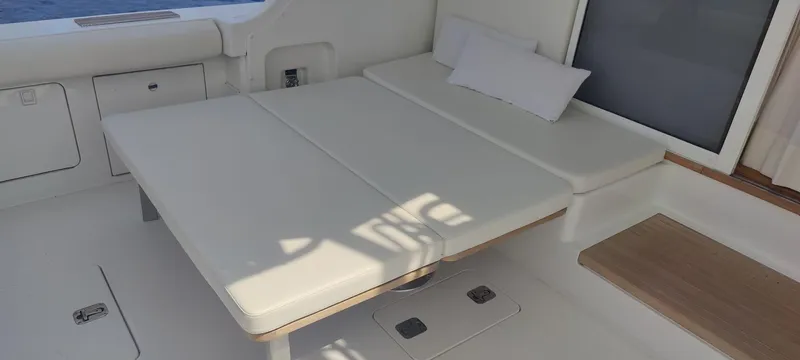  Yacht Photos Pics Bertram 43 Convertible