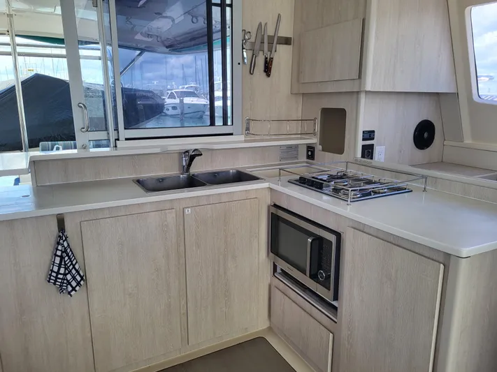 Ohana Yacht Photos Pics Kitchen area on Leopard 44 catamaran, year 2016.