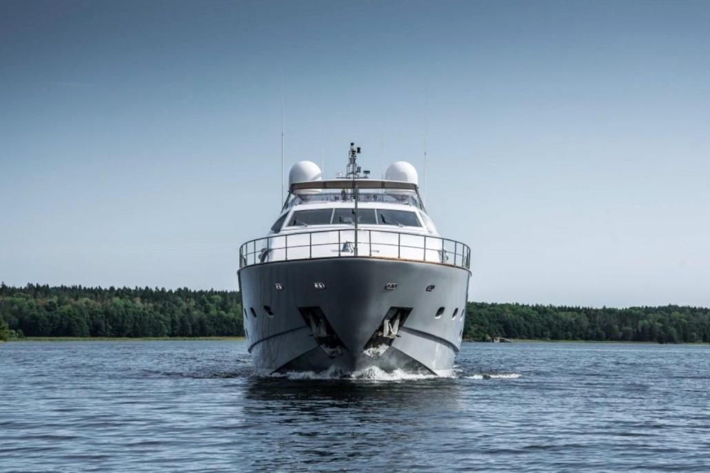 2006 Ferretti Yachts 111 