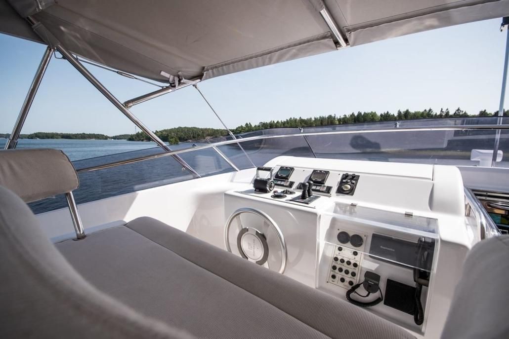 2006 Ferretti Yachts 111 
