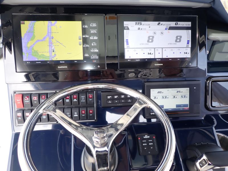 2022 Pursuit 288 Sport