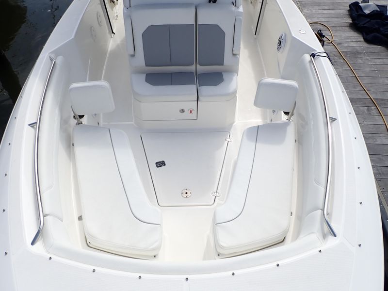 2022 Pursuit 288 Sport