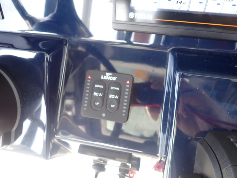 2022 Pursuit 288 Sport