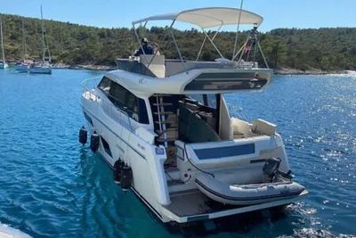 2019 Ferretti Yachts 450