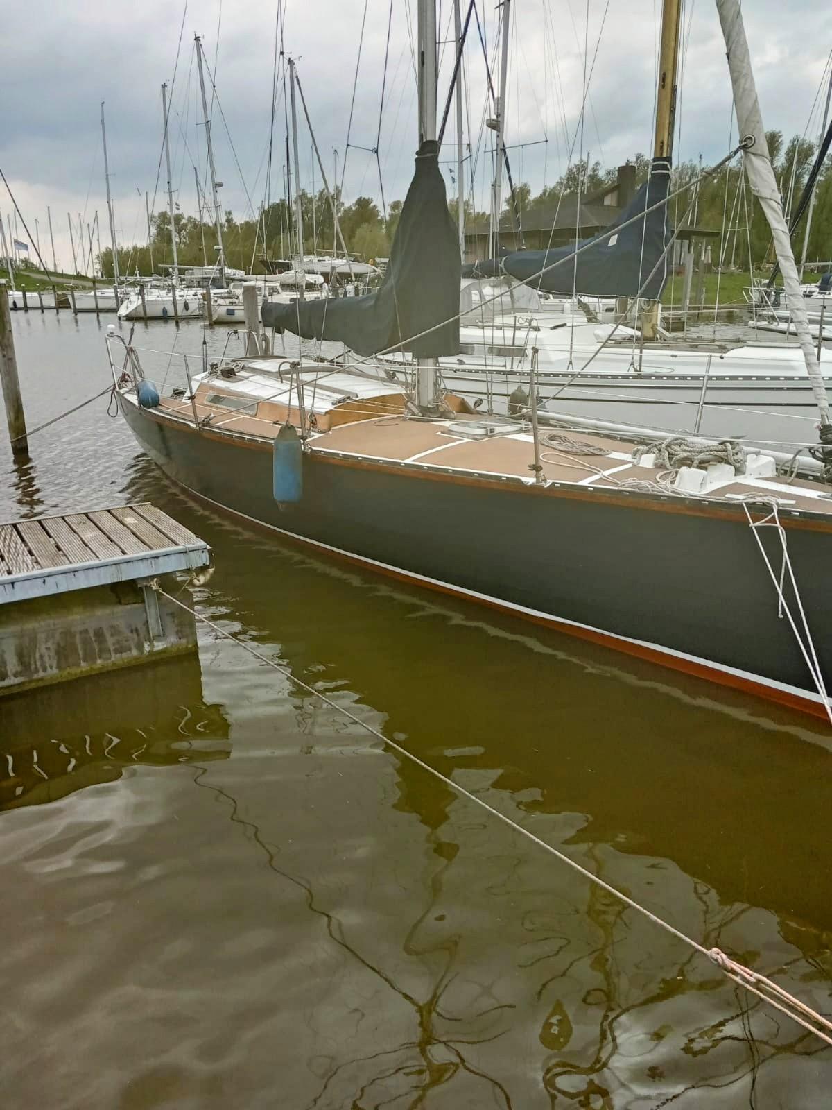 1984 Waarschip 1010