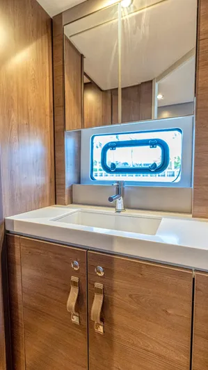 Crazy Knot Nuts Yacht Photos Pics 