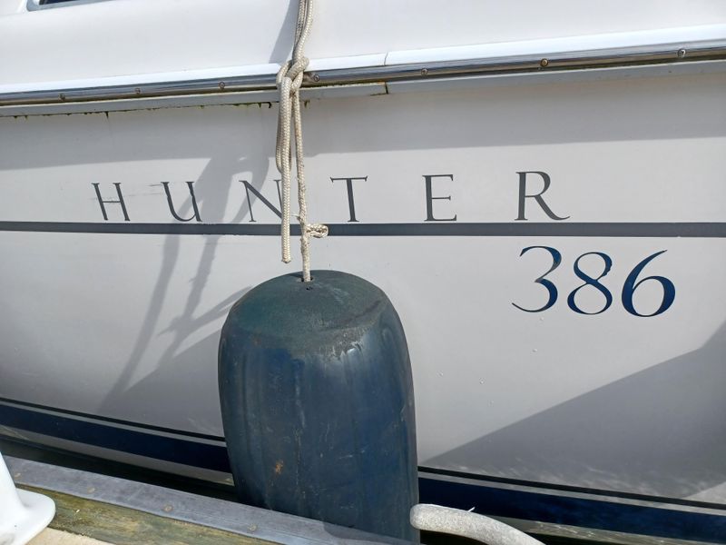 2003 Hunter 386
