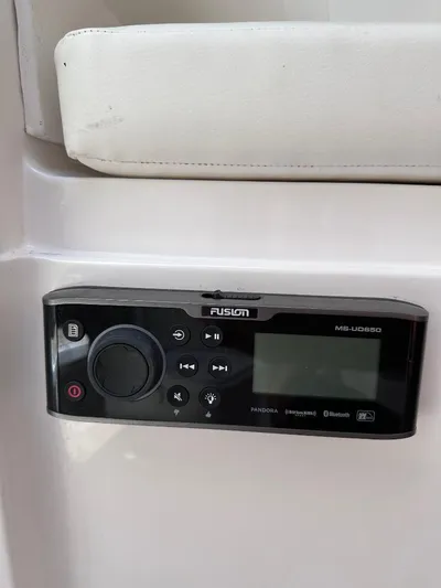 No Name Yacht Photos Pics Fusion marine stereo system on a 2016 Intrepid 375 Walkaround boat.