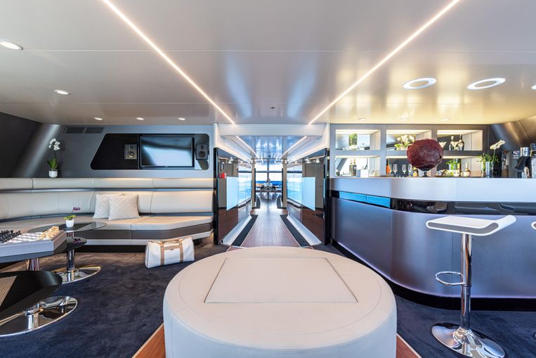 2019-135-royal-falcon-fleet-studio-fa-porsche-catamaran