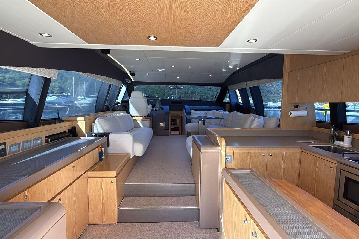 2013 Ferretti Yachts 60 
