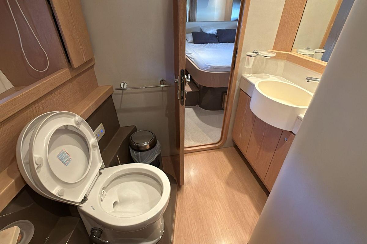 2013 Ferretti Yachts 60 