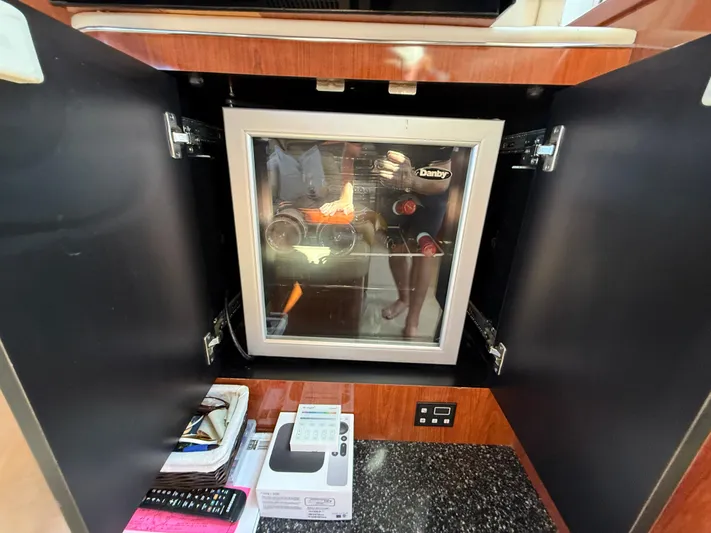 No Estate Yacht Photos Pics 