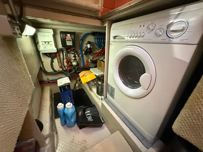 No Estate Yacht Photos Pics 