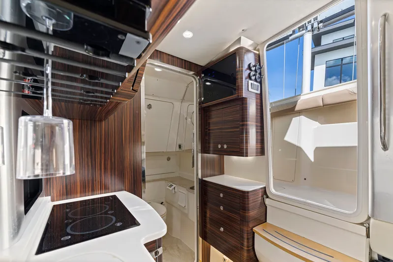  Yacht Photos Pics 2016 SCOUT 420 LXF - Image 47