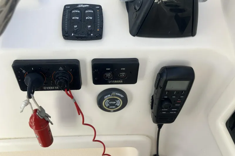  Yacht Photos Pics Control panel of 2019 Grady-White Freedom 307 boat with Yamaha equipment.